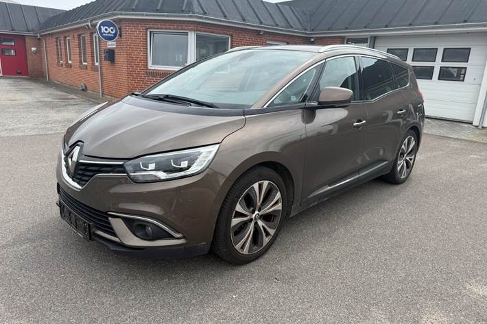 Grå Renault Grand Scenic IV fra 2018