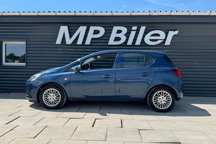 Blå Opel Corsa fra 2015