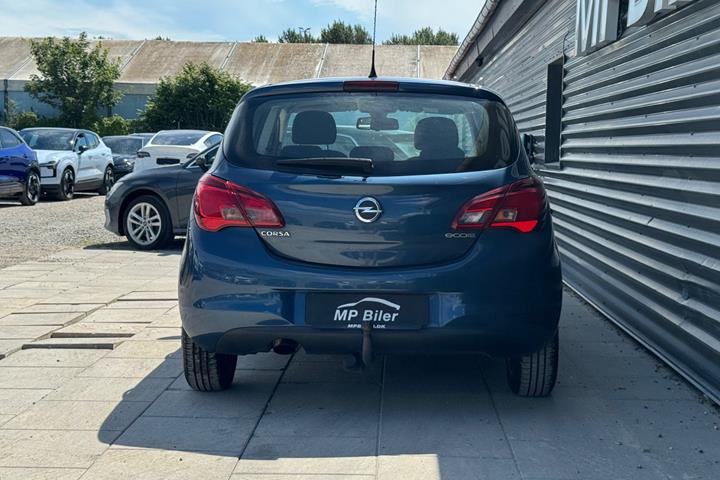 Blå Opel Corsa fra 2015
