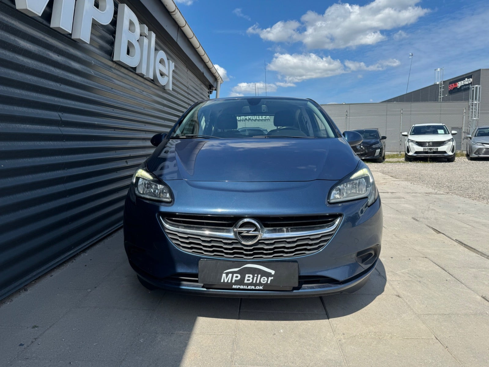Blå Opel Corsa fra 2015