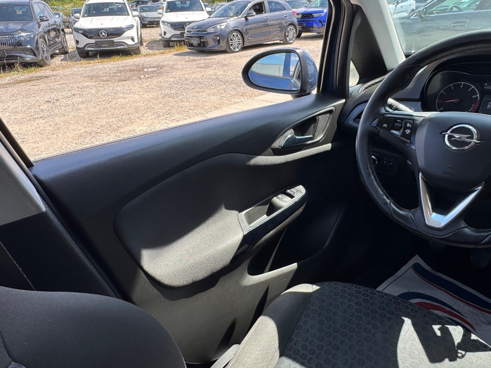 Blå Opel Corsa fra 2015