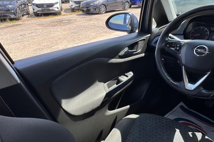 Blå Opel Corsa fra 2015