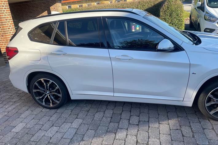 Hvid BMW X1 fra 2021