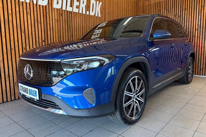 Blå Mercedes EQB250+ fra 2025