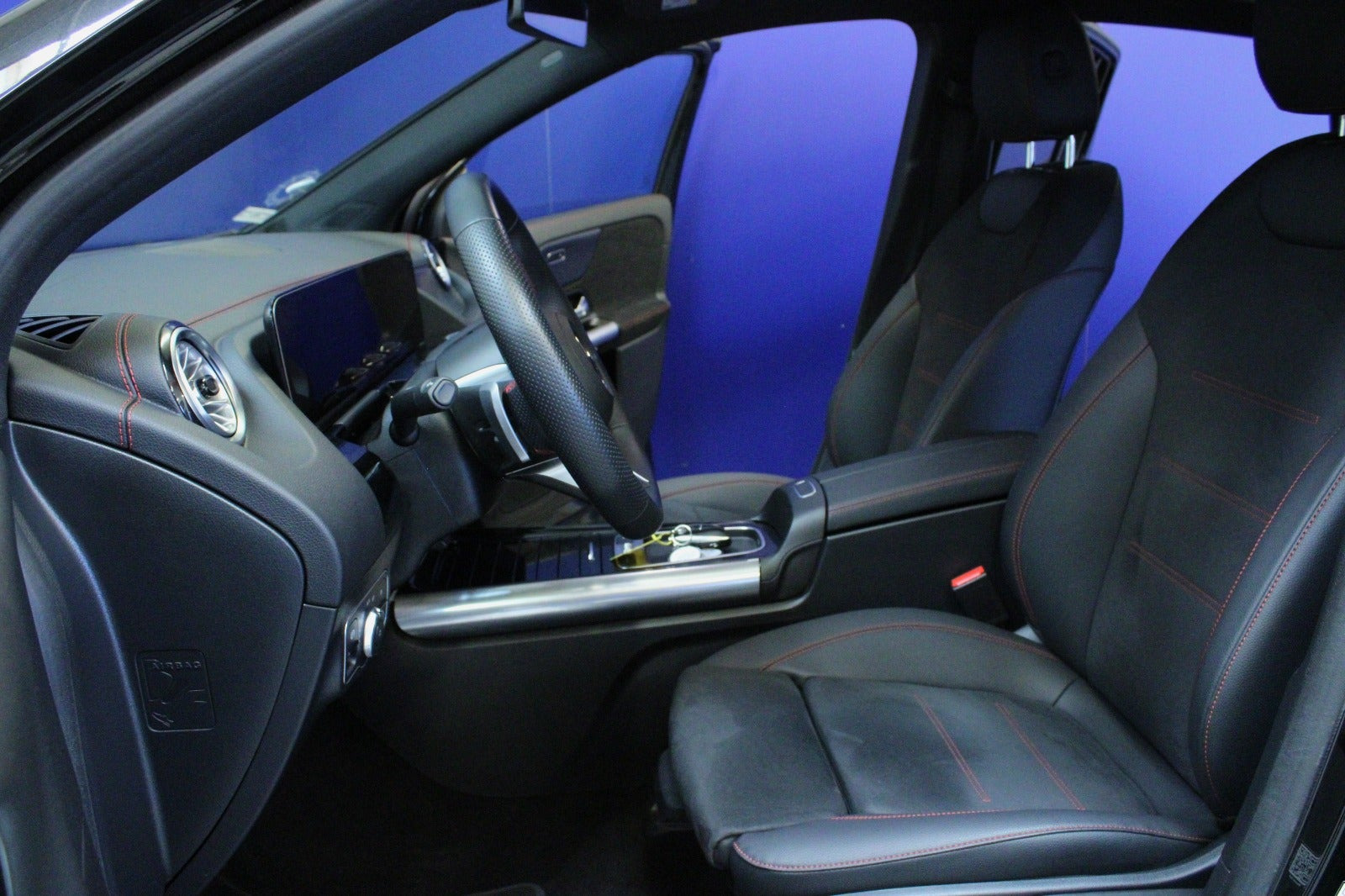 Sort Mercedes EQA250+ fra 2025