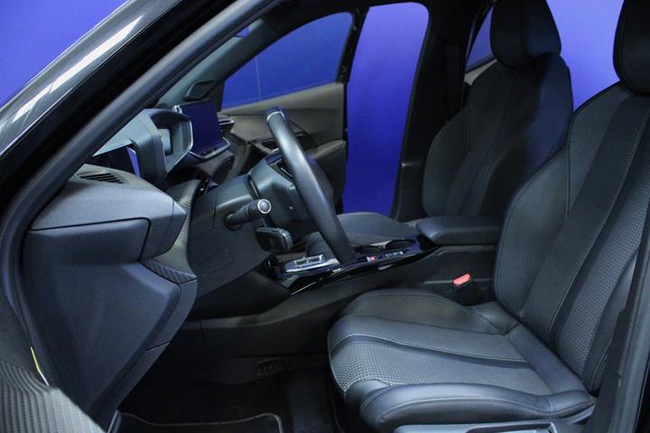 Sort Peugeot e-2008 fra 2023
