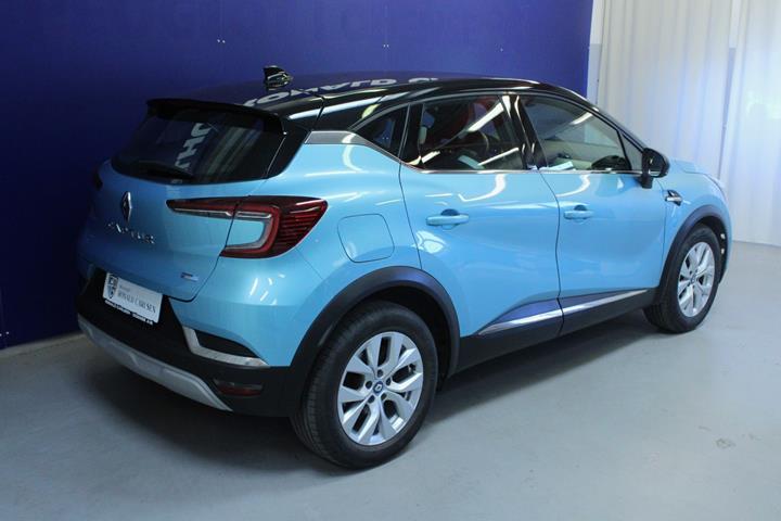 Blå Renault Captur fra 2021