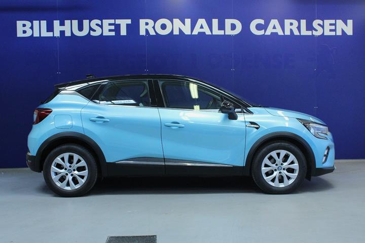 Blå Renault Captur fra 2021
