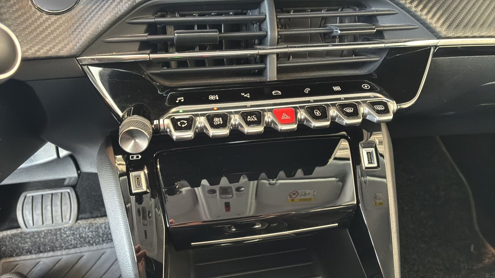 Hvid Peugeot e-208 fra 2022