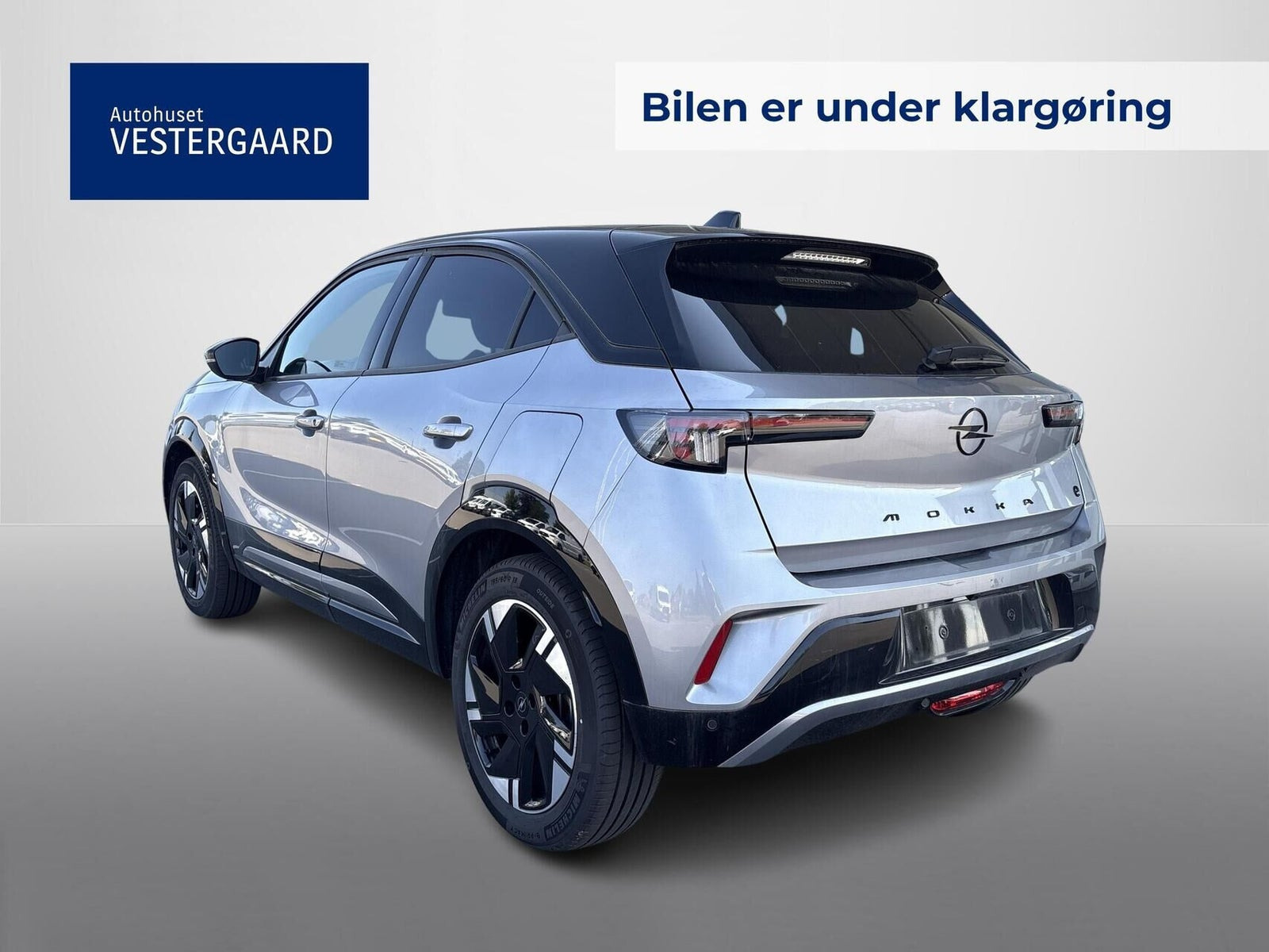 Grå Opel Mokka-e fra 2025