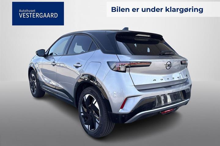 Grå Opel Mokka-e fra 2025