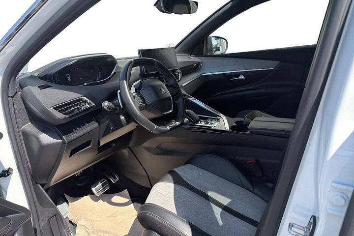Hvid Peugeot 3008 fra 2020