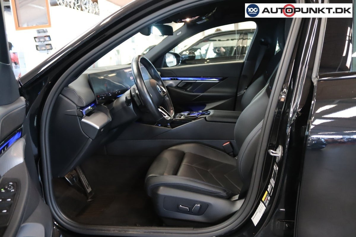 Sort BMW i5 fra 2024