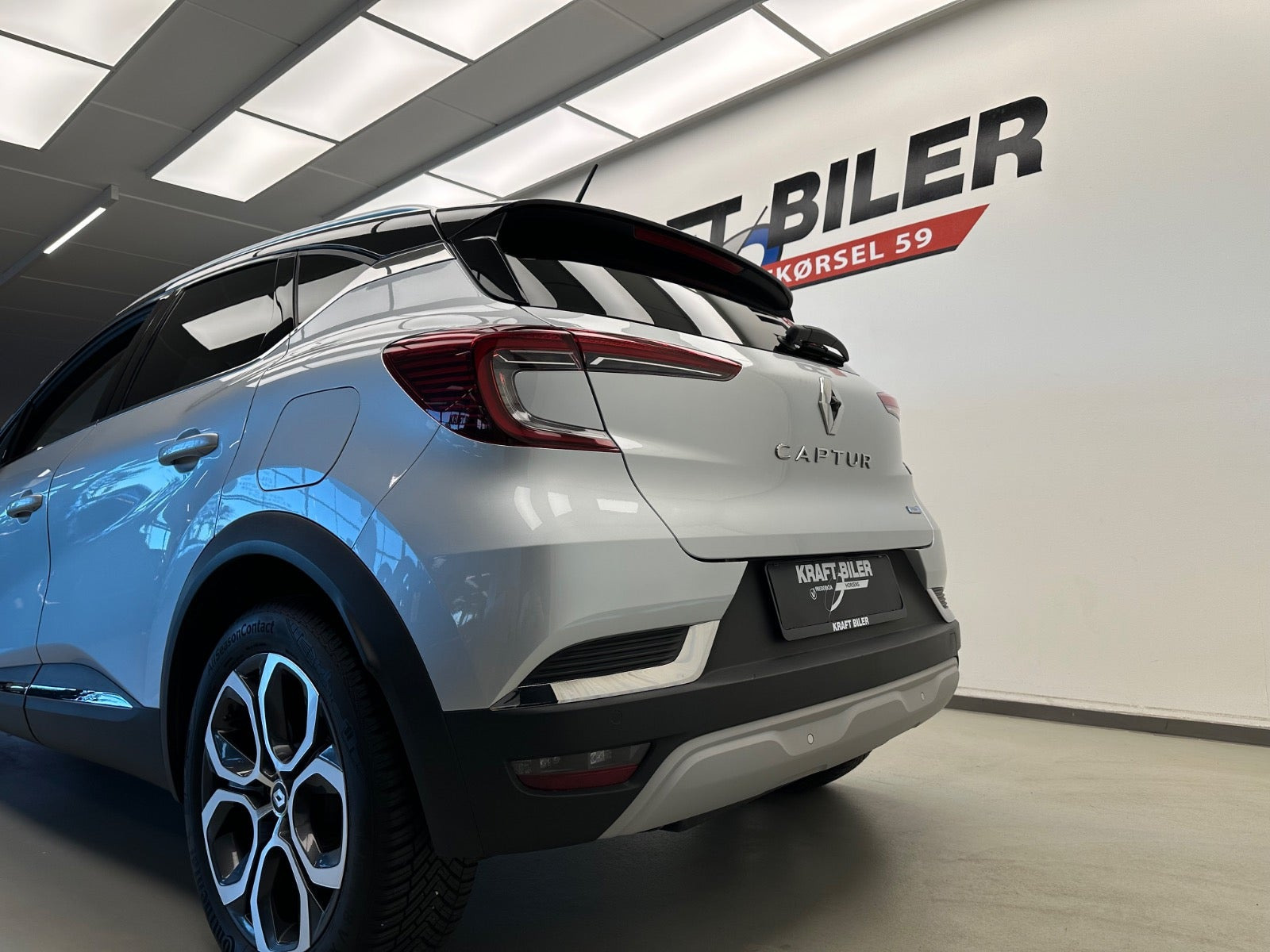 Sølv Renault Captur fra 2021