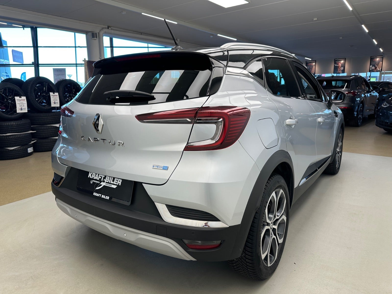 Sølv Renault Captur fra 2021