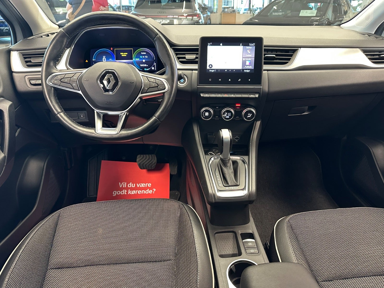 Sølv Renault Captur fra 2021