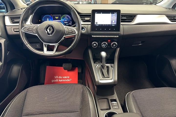 Sølv Renault Captur fra 2021