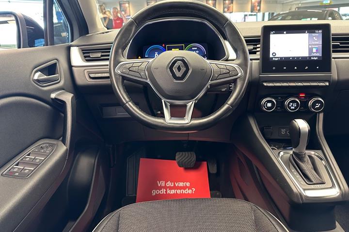 Sølv Renault Captur fra 2021