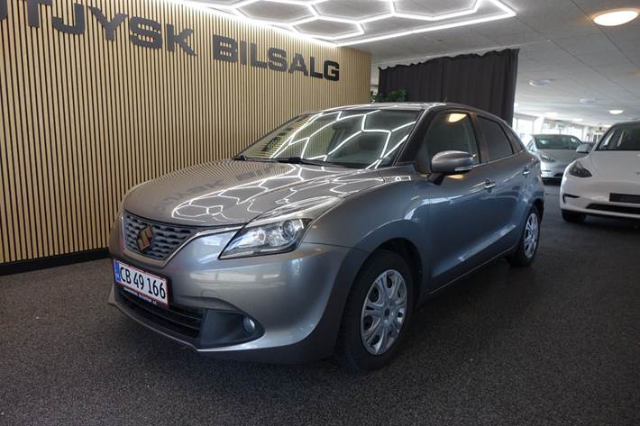 Grå Suzuki Baleno fra 2018