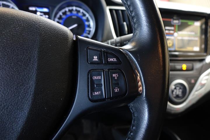 Grå Suzuki Baleno fra 2018