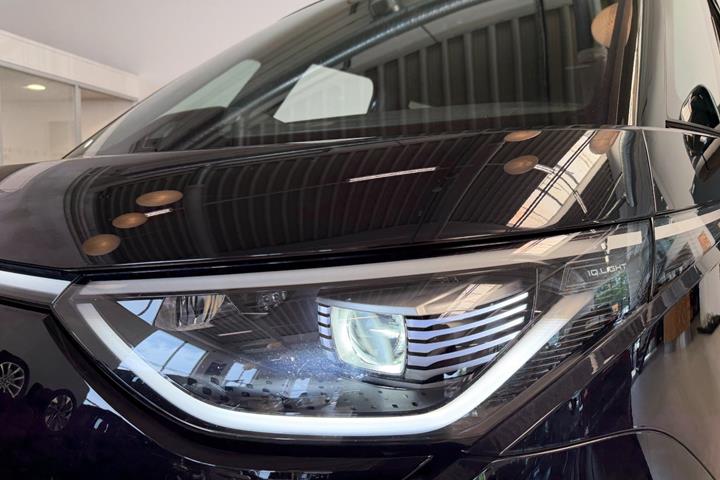 Sort VW ID.Buzz fra 2025