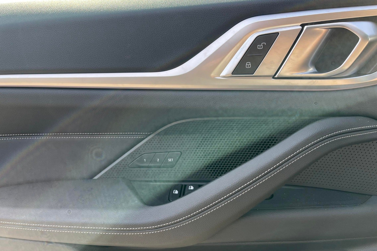 Blå BMW i4 fra 2025