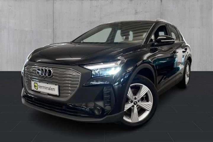 Sort Audi Q4 e-tron fra 2022 set udefra