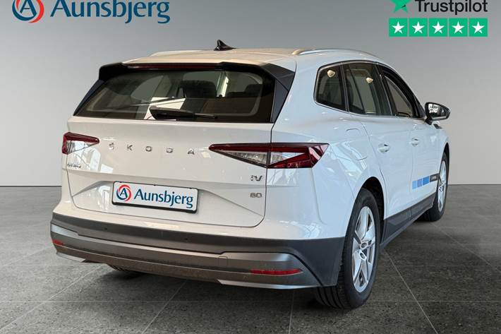 Hvid Skoda Enyaq fra 2022