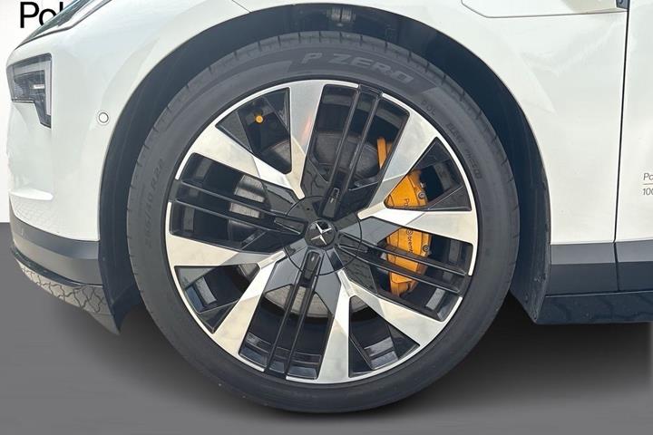 Hvid Polestar 4 fra 2025