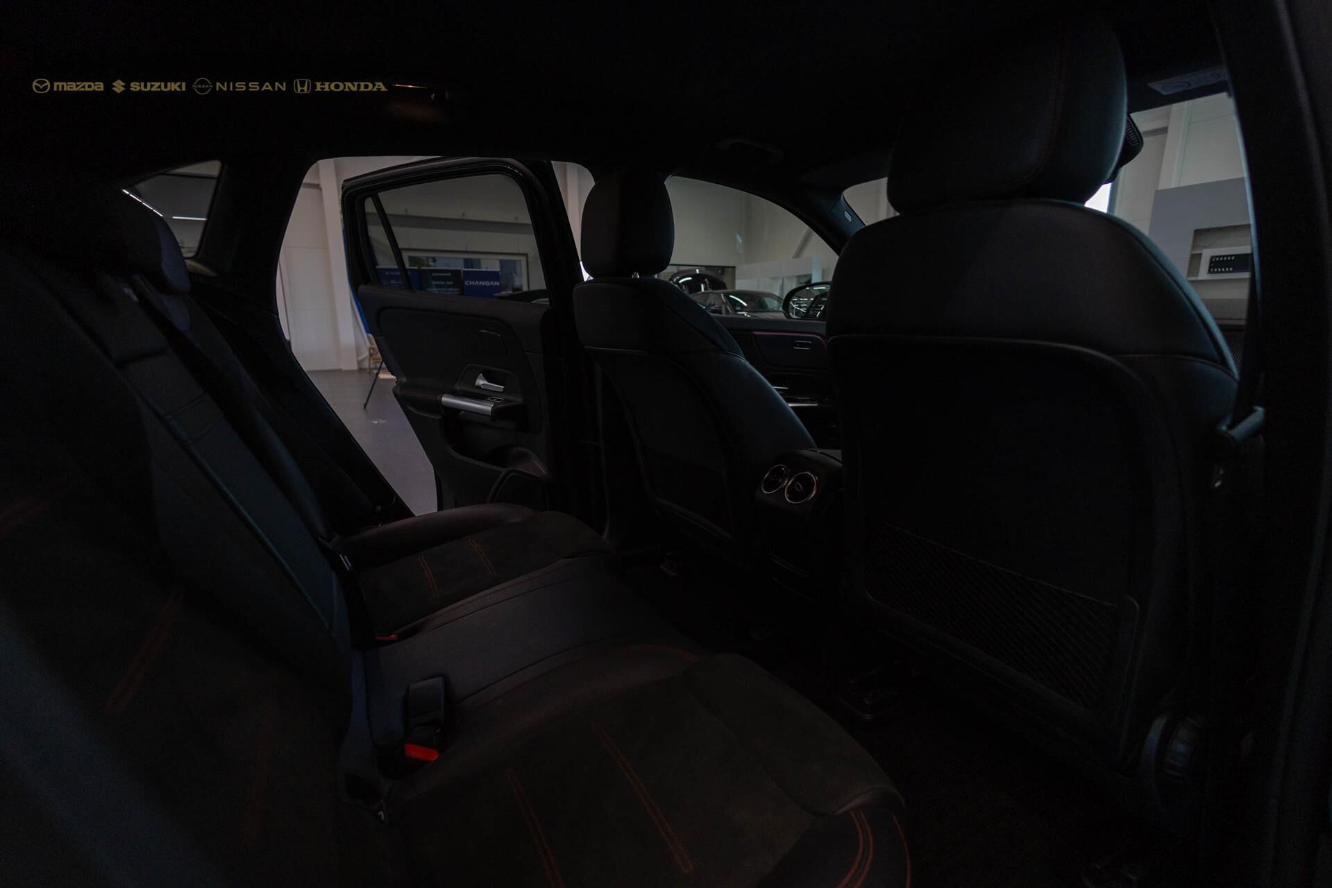 Sort Mercedes EQA 250+ fra 2022