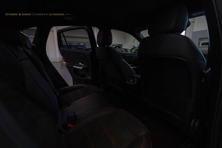 Sort Mercedes EQA 250+ fra 2022