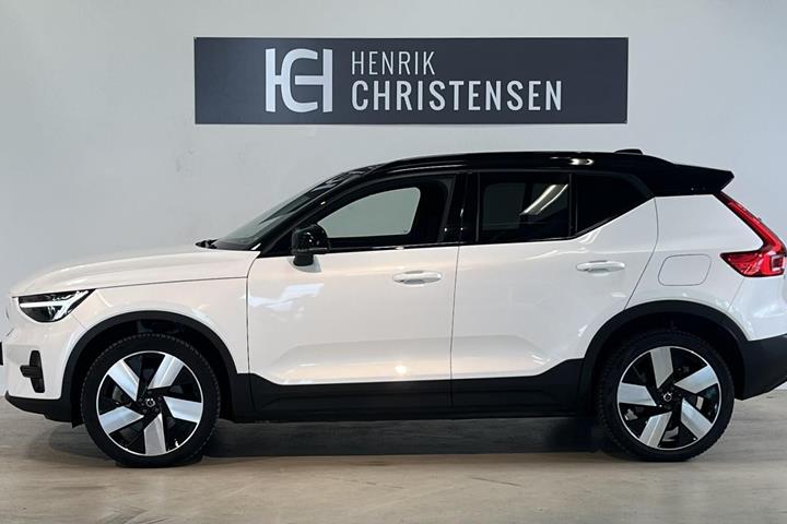 Hvid Volvo XC40 fra 2023