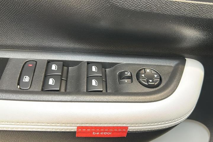 Grå Citroën e-C3 Aircross fra 2025