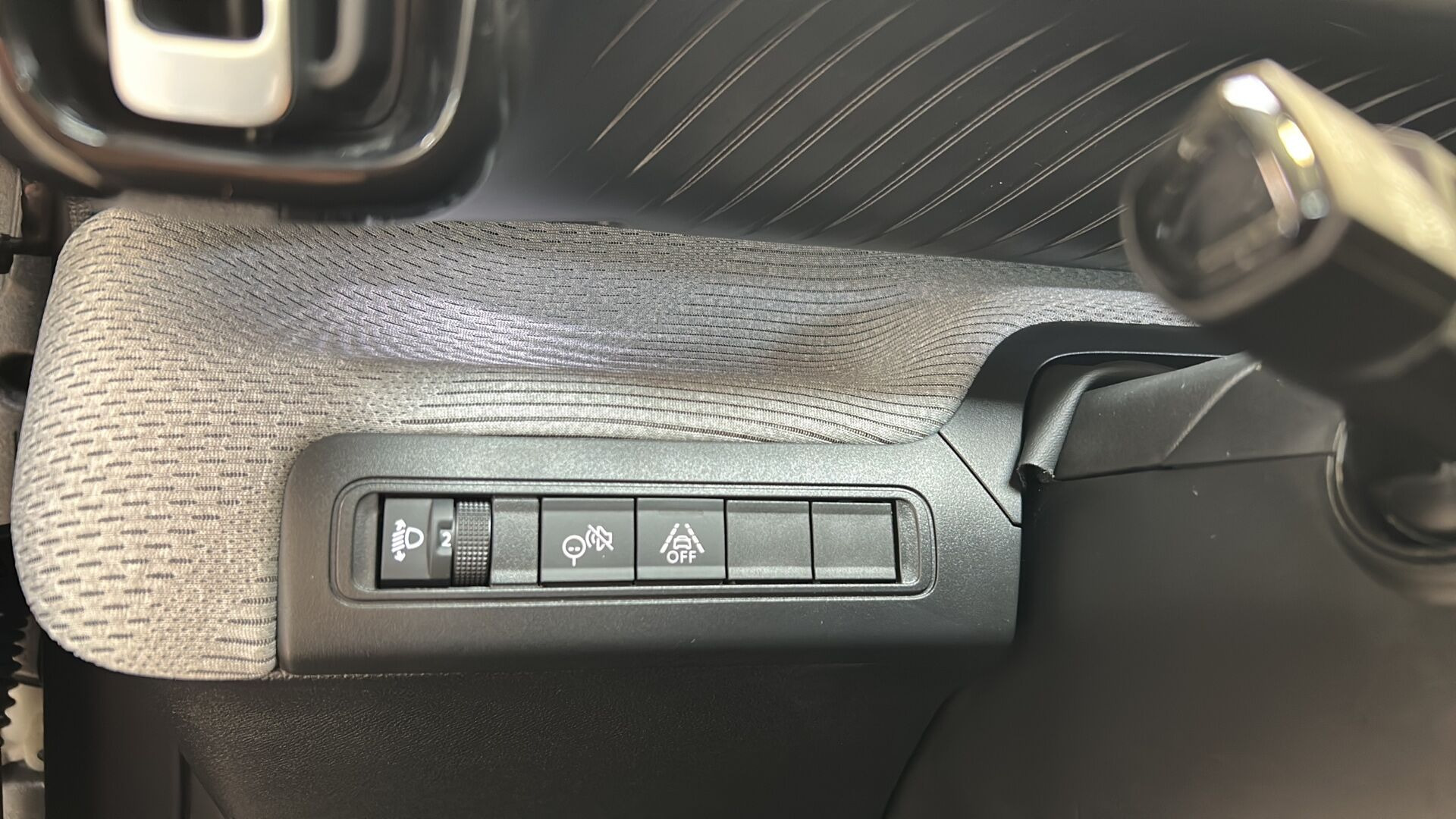 Grå Citroën e-C3 Aircross fra 2025