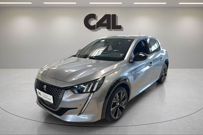 Sølv Peugeot e-208 fra 2024