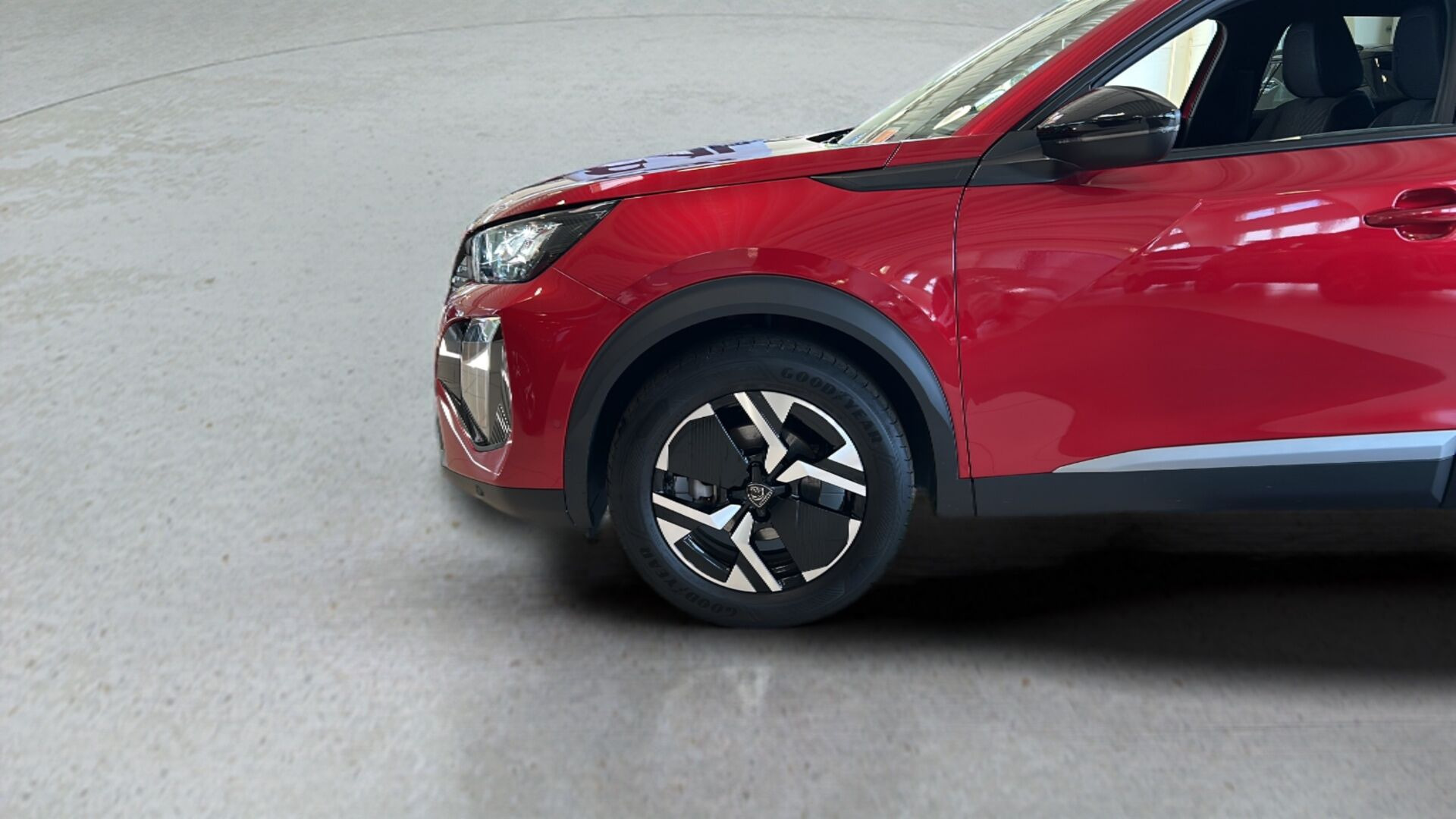 Rød Peugeot 2008 fra 2024