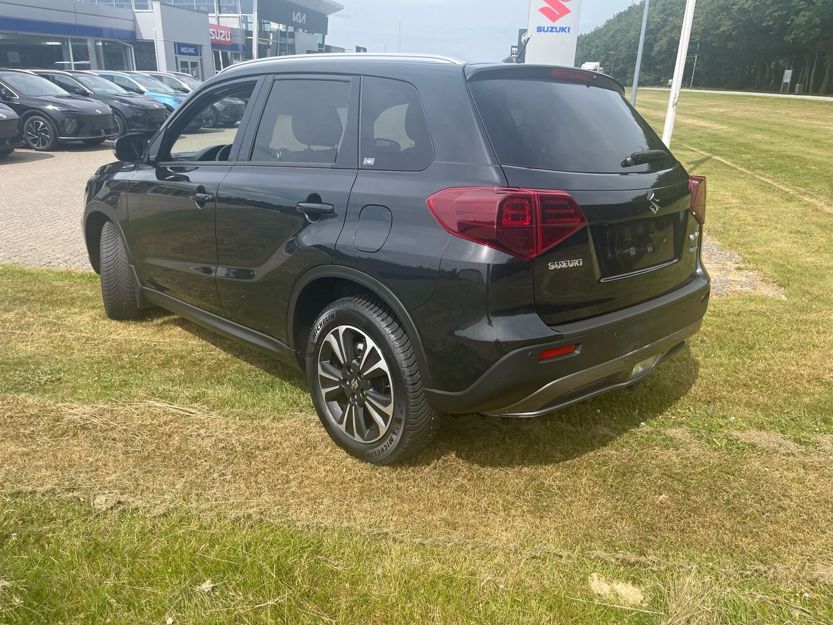 Sort Suzuki Vitara fra 2021