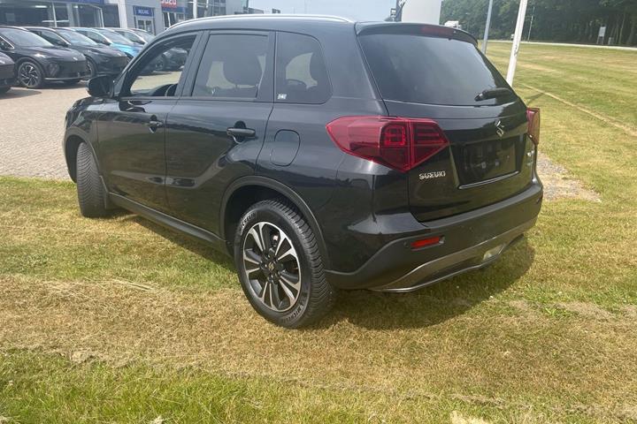 Sort Suzuki Vitara fra 2021