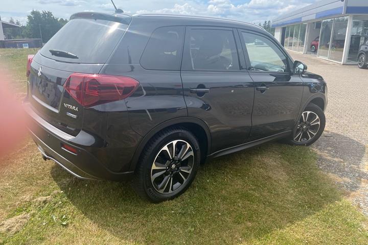 Sort Suzuki Vitara fra 2021