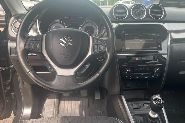 Sort Suzuki Vitara fra 2021