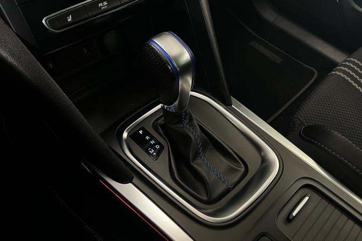 Grå Renault Mégane fra 2017