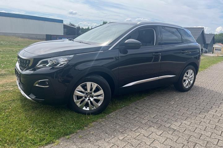 Sort Peugeot 3008 fra 2017 set udefra
