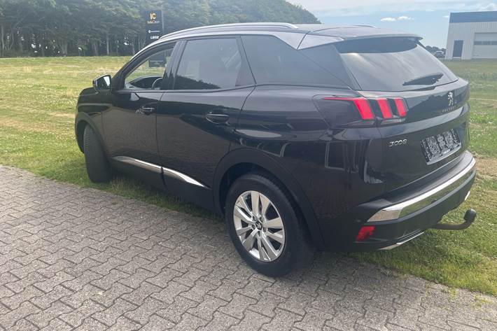 Sort Peugeot 3008 fra 2017