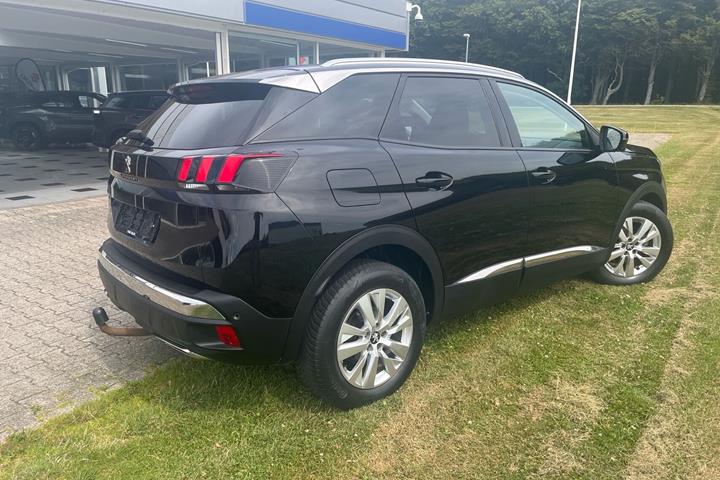 Sort Peugeot 3008 fra 2017