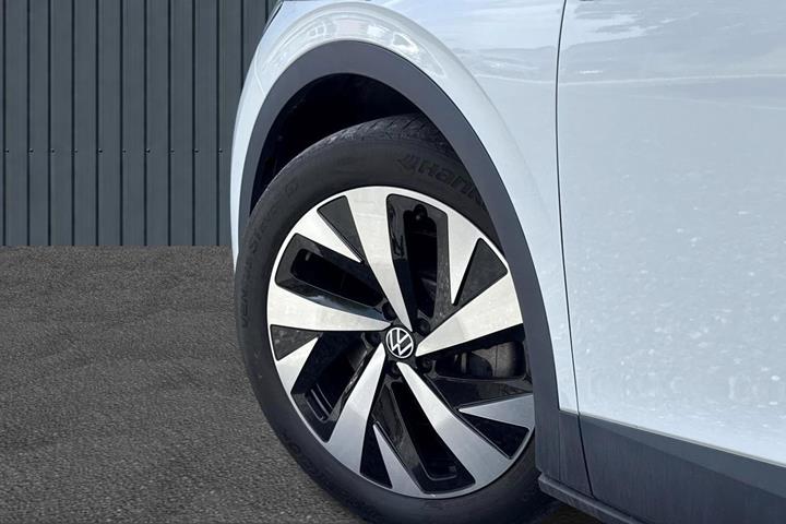 Hvid VW ID.4 fra 2021
