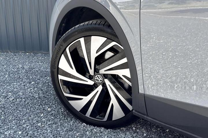 Grå VW ID.4 fra 2022