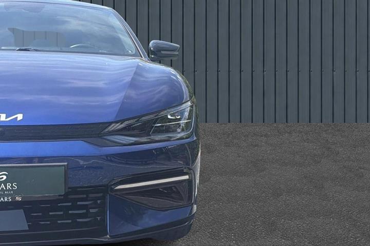 Blå Kia EV6 fra 2024