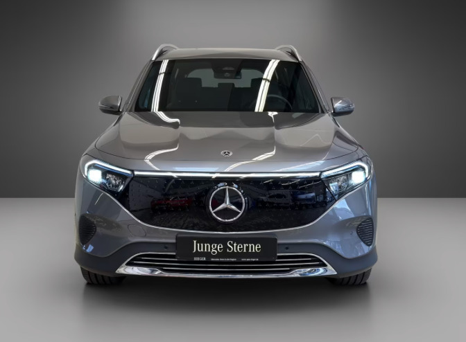 Grå Mercedes EQB350 fra 2024