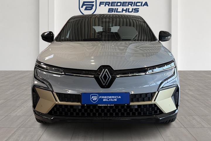 Grå Renault Megane E-Tech fra 2022