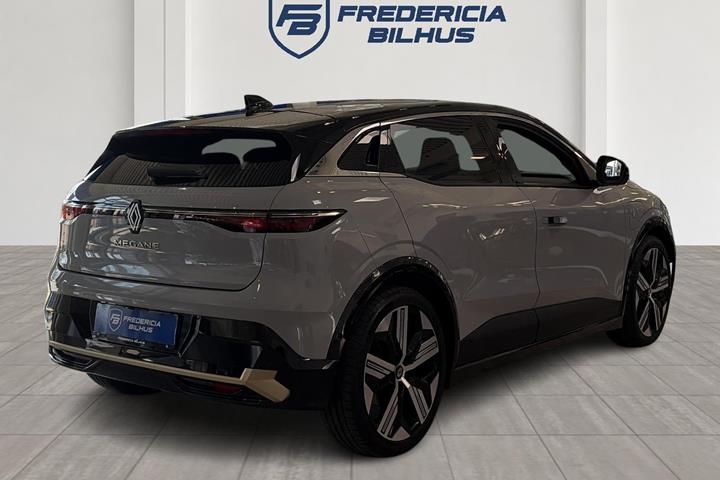 Grå Renault Megane E-Tech fra 2022